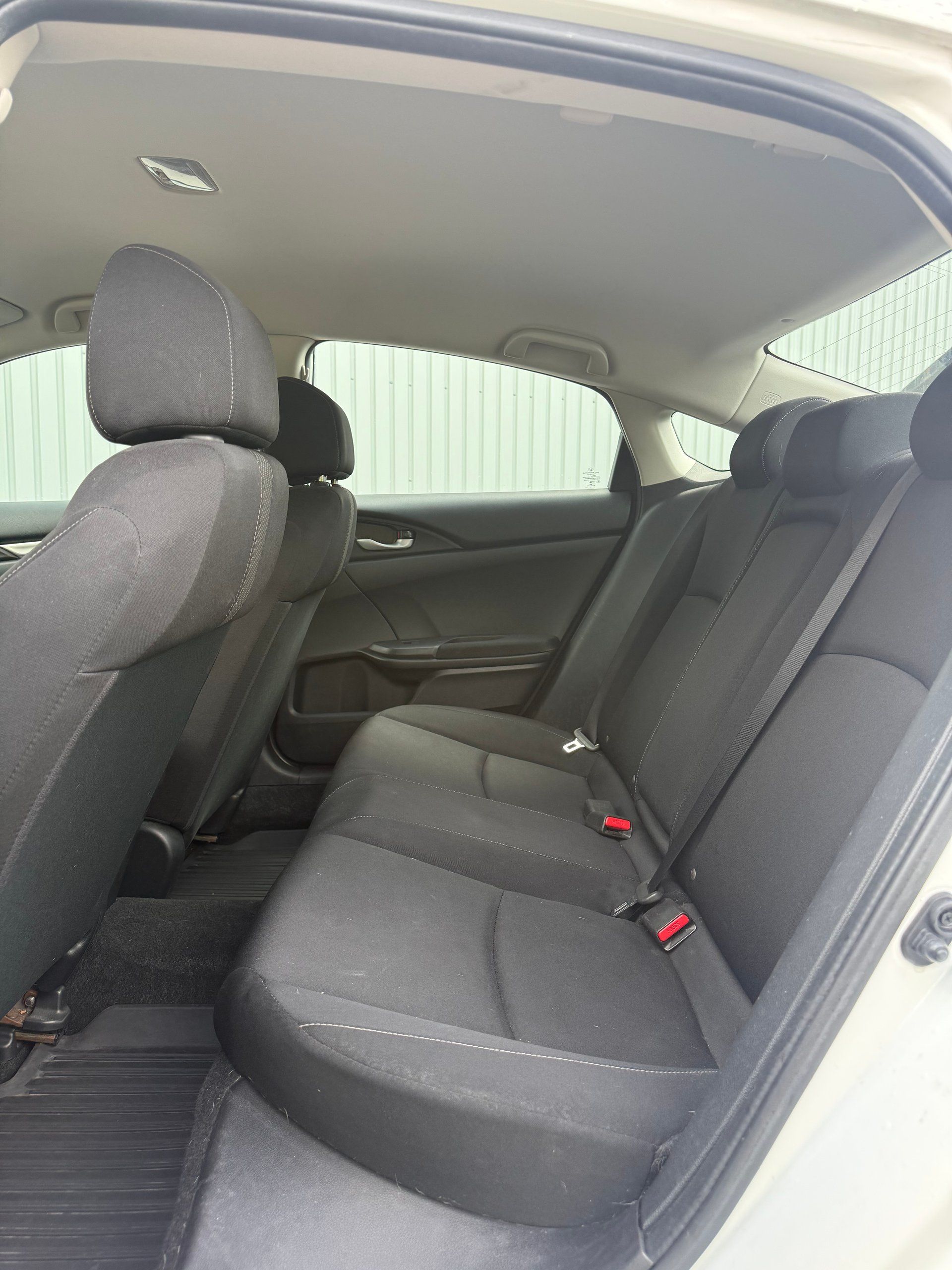 Honda Civic 2016 - Image 9