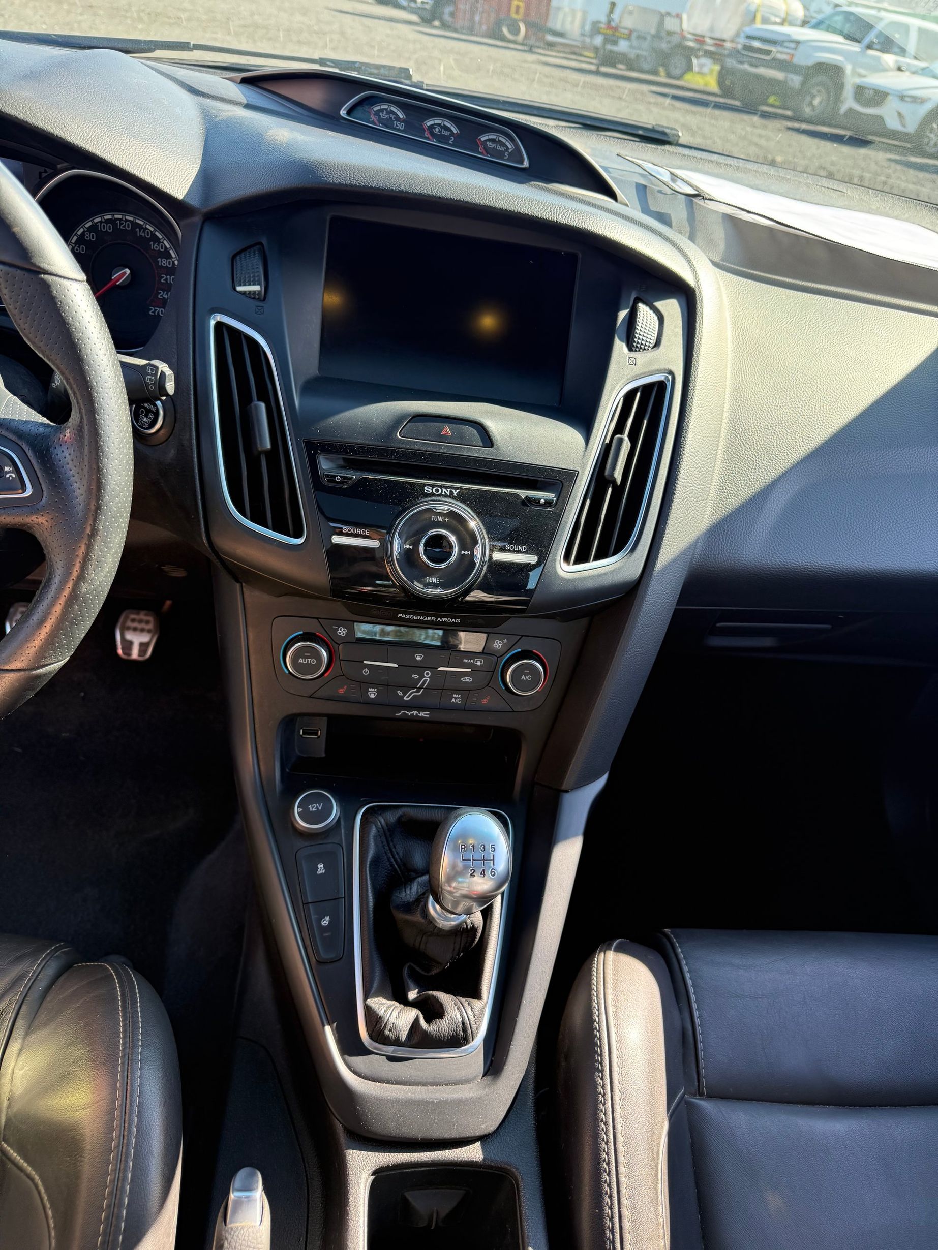 Ford Focus ST 2015 - Thumbnail 8
